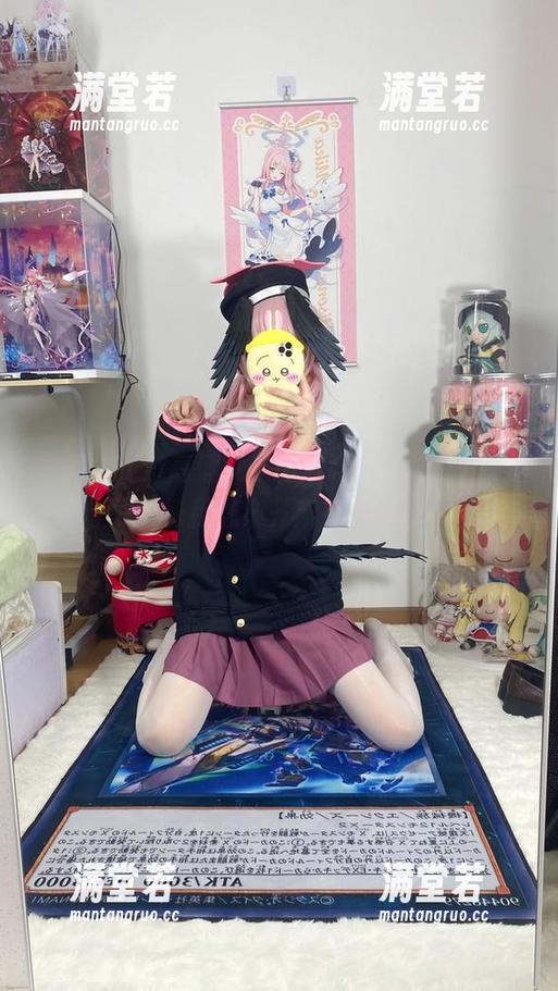 就问你见过高清女友图片吗？白栎Shirly一出场我想集齐所有表情包！
