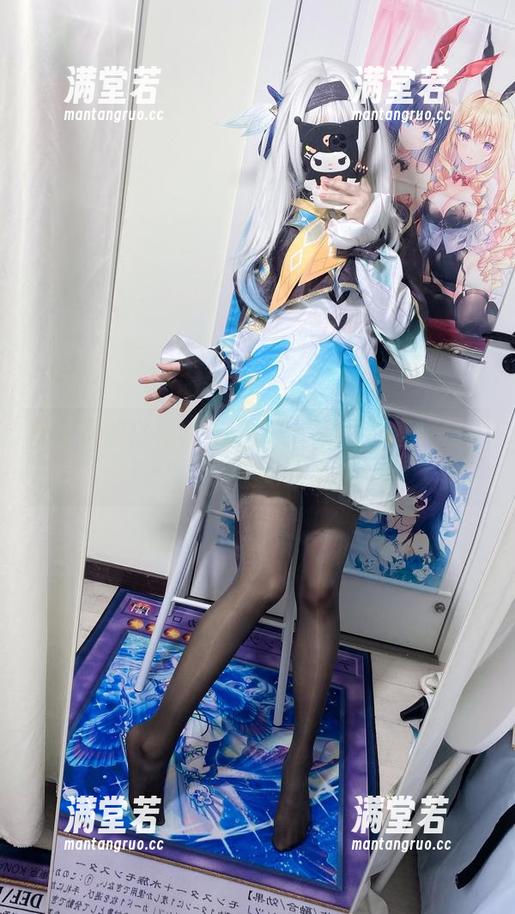 教室里的白栎Shirly：作品的灵感来自于几片落淡的纸张？