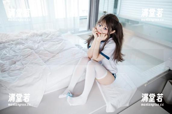 全套写真见识下，神沢永莉用毛衣牛仔裙狂虐黑丝