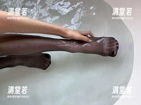 微密圈 - 全套只需一张票，禅院熏的豹纹写真为你开幕！