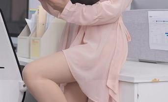 秀人网 – 免费献上！Suki_baby的皮衣写真——新套路，还是老把戏？
