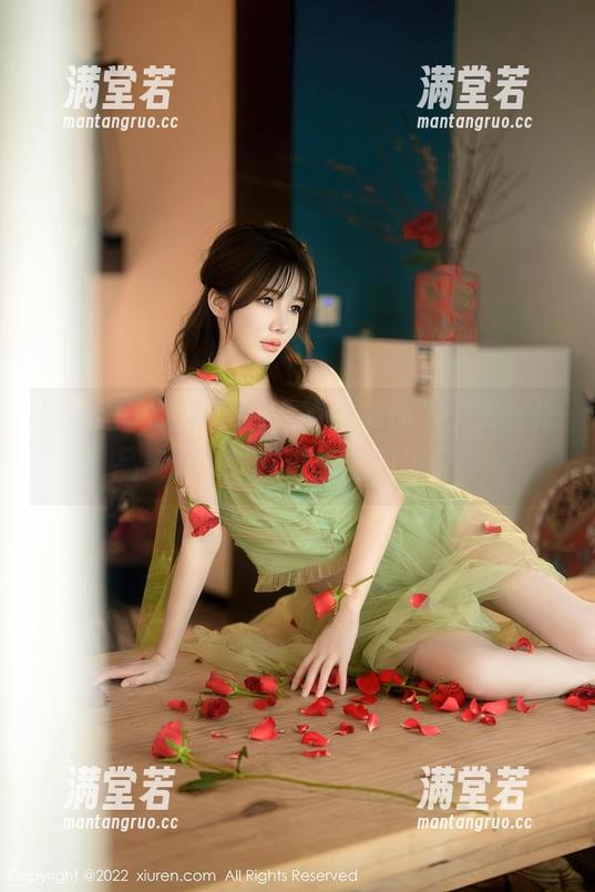 秀人网-伊丽莎有点白 秀人网 - 让伊丽莎有点白带你飞,天台作品集分享,保证能值回票价!