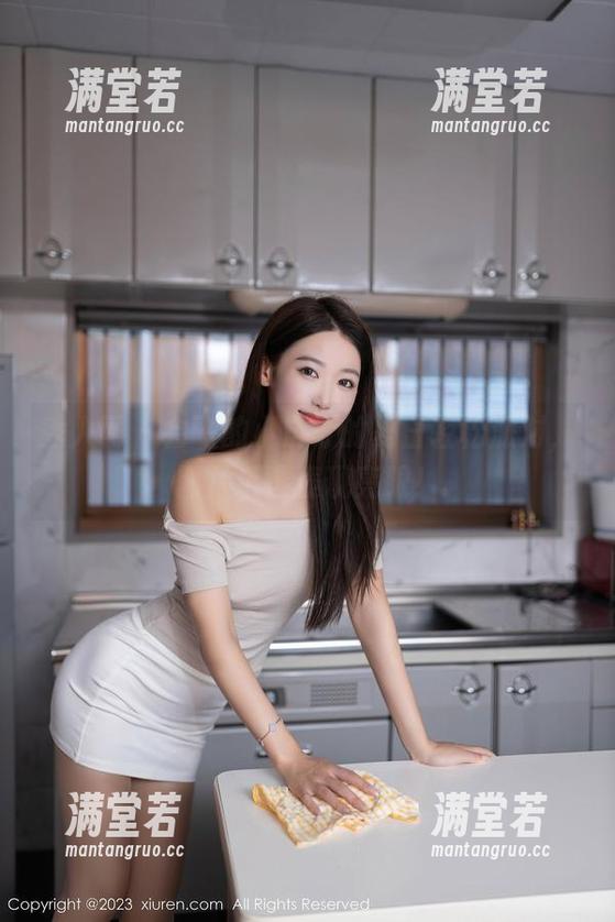 秀人网 - 会飞的小虎牙的夏日轻松派对，图片精选表现亮眼！
