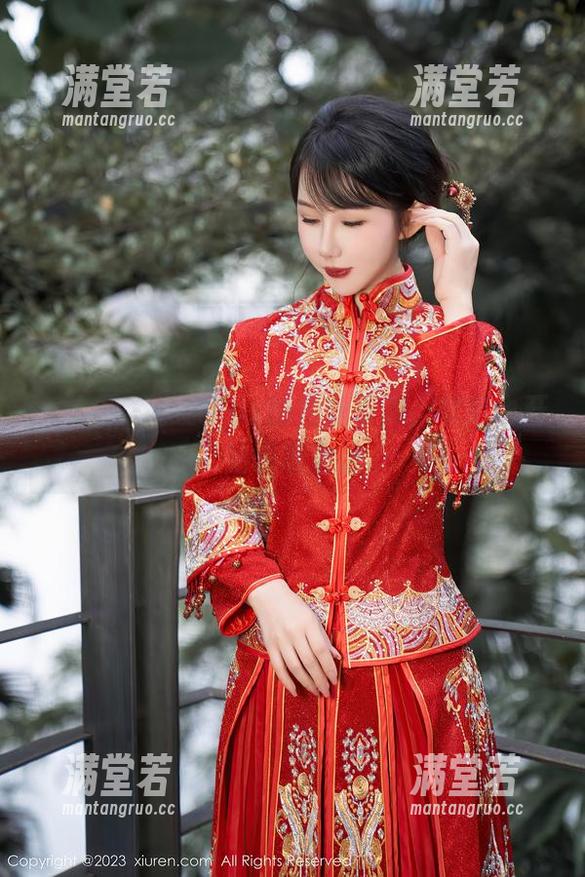 秀人网-奈奈Fox 秀人网 - 奈奈Fox的肉丝写真,壁纸也开始喃喃自语