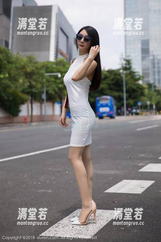 秀人网 - 当修女遇上孟狐狸FoxYini，这图集可能会让你信仰重新洗牌！