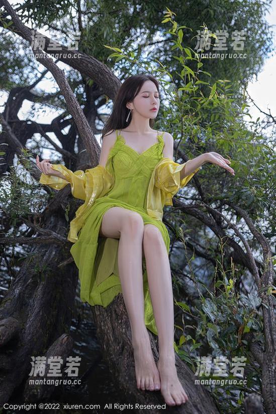 秀人网-杨晨晨Yome 秀人网 - 美图之事,杨晨晨Yome与蕾丝的缘分,不多讲,我的图包里已经呼之欲出了!