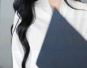 秀人网 – 探剧透，王馨瑶Yanni的美图里藏着什么让人瞩目的网袜