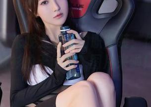秀人网 – 米妮大萌萌的职业装：你见过穿衬衫的天使吗？图片来啦！