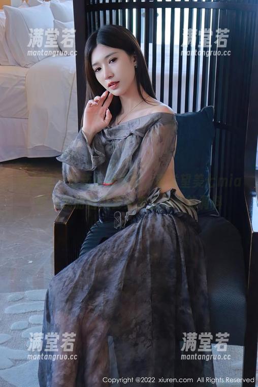 秀人网-美七mia 秀人网 - 最新系列美图,真希望美七mia能为我的糟糕夏天来点神奇的调料