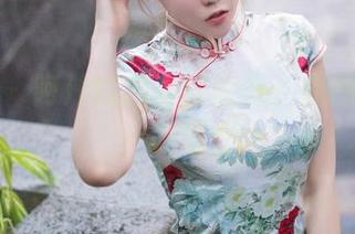 秀人网 – 阿汁的居家冒险——原图里的那一抹随性