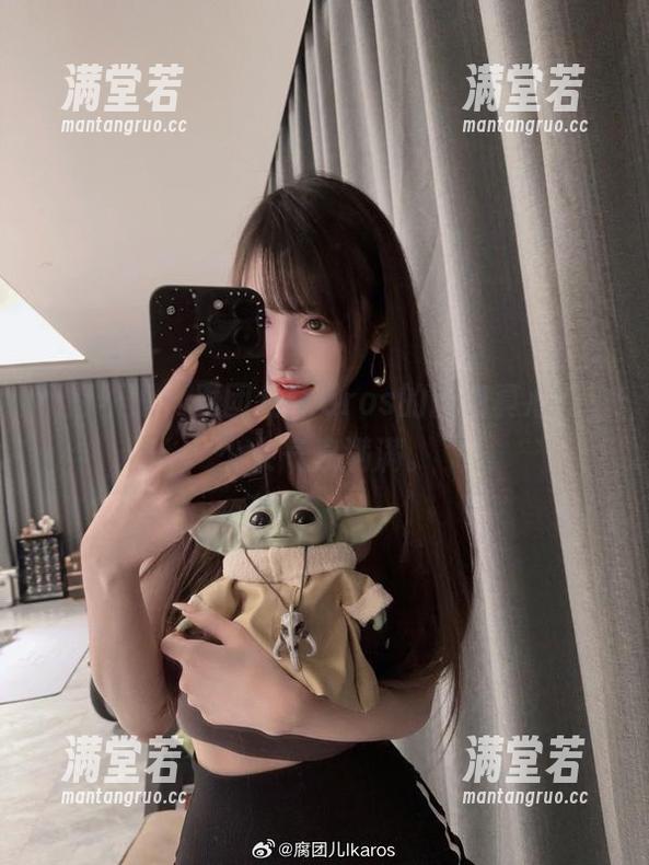 不得不说，腐团儿Ikaros的图包真心好，少女气息满满。