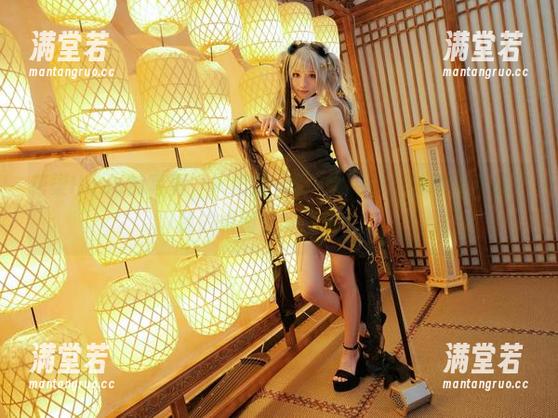 花柒Hana的写真，火焰猫燐这一抹色彩，转眼间就成了我的桌面壁纸，服了！
