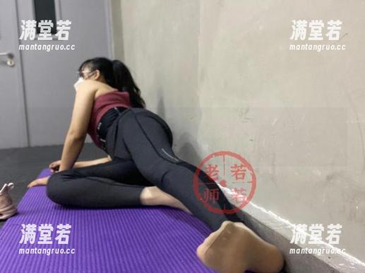 微密圈 - 这个白裙子，居然在网盘里跳舞了，若若老师真有一套！