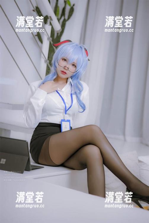 美图男女皆爱！荒井喵喵的小脚丫子在高跟鞋里的狂欢！