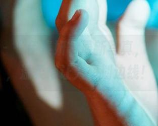蜜桃社 – “伊素妍”最新写真，福利加持，温柔得让人想划边线！