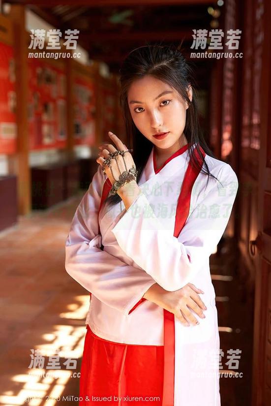 蜜桃社-李颖诗 蜜桃社 - 我可是带着决心下载啊,看到李颖诗在海边,似乎也被海风给治愈了。