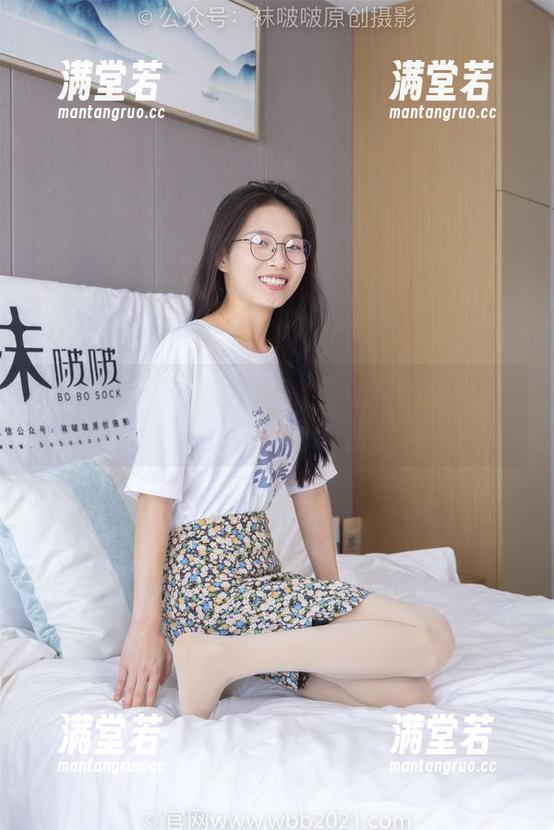 袜啵啵 - 熊熊的高清在线力作——白色棉袜的委屈史！