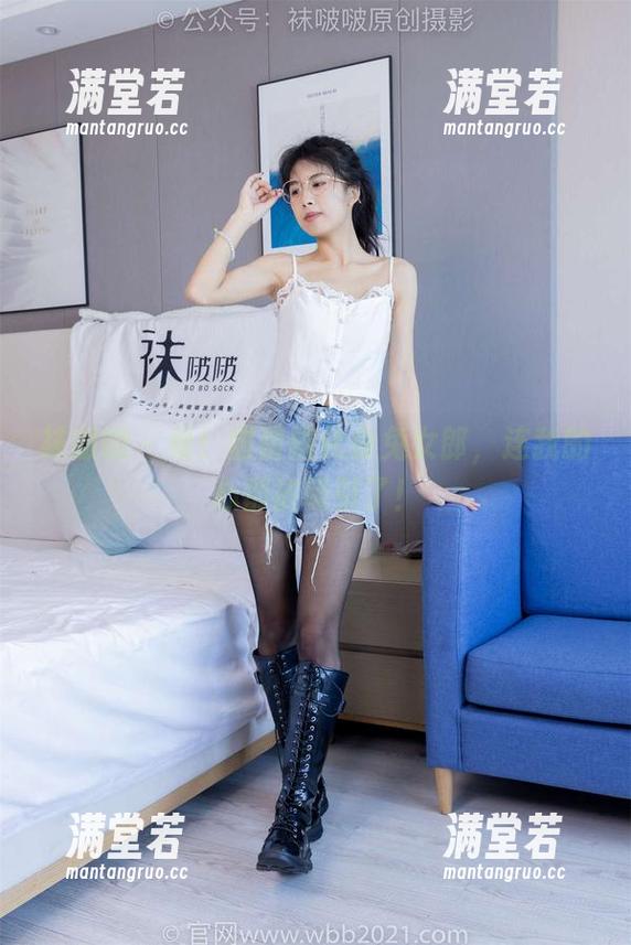 袜啵啵 - 看！甜甜圈化身兔女郎，连我的心都被吸引了！