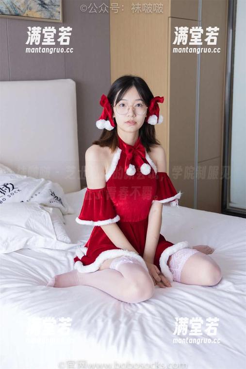 袜啵啵 - 芝士私拍的新尝试，学院制服见证了青春不羁。