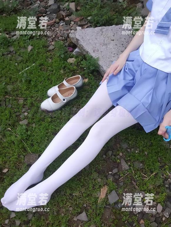 西尔酱的泳衣定制：这小身板真能穿