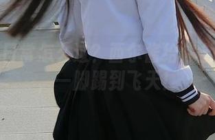 你以为日常怎么过？西尔酱给你全套原图，一脚踢到飞天！