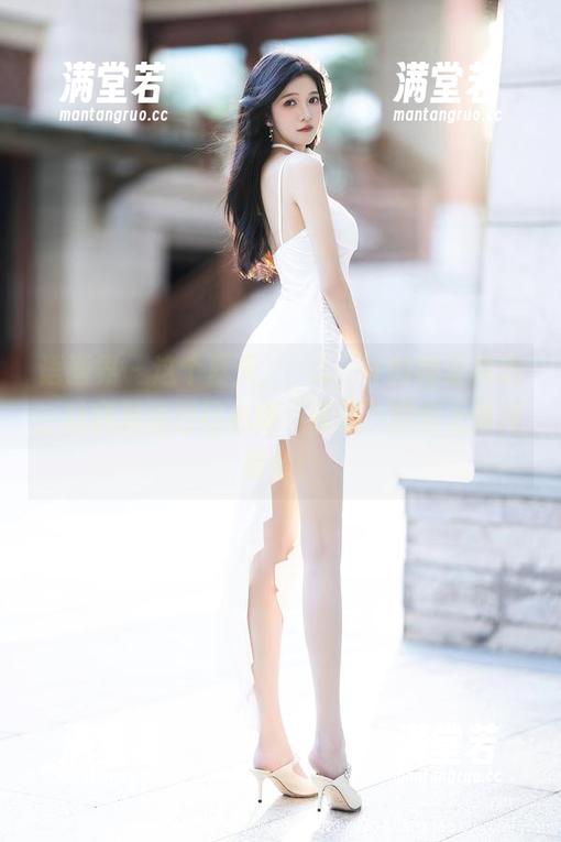 语画界-玥儿玥er 语画界 - 这个夏天,玥儿玥er的裸足精选,让我坚信自己也能“蓬蓬”的走上时尚舞台!