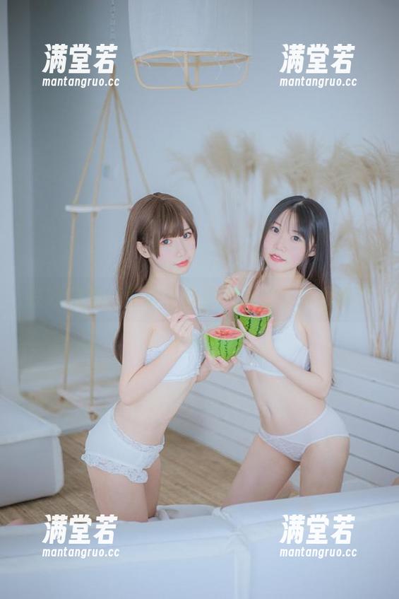 在线窥探：香草喵露露的潘金莲妩媚时刻
