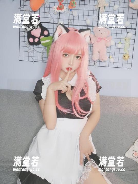 谁能拒绝黑猫猫ovo毛衣图包？这可是潜伏在衣架上的小确幸！